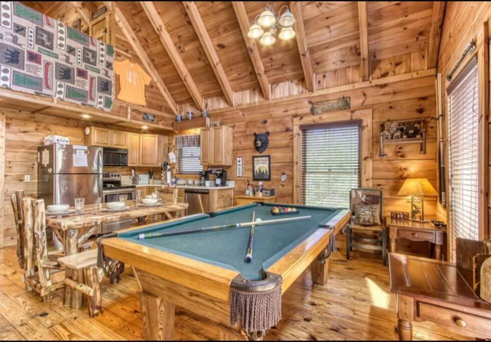 Lazy Bear Cabin Sevierville Kültér fotó